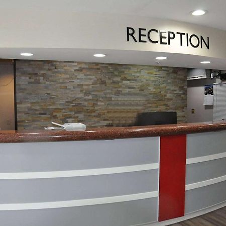 فندق Ramada By Wyndham أبوتسفورد المظهر الخارجي الصورة