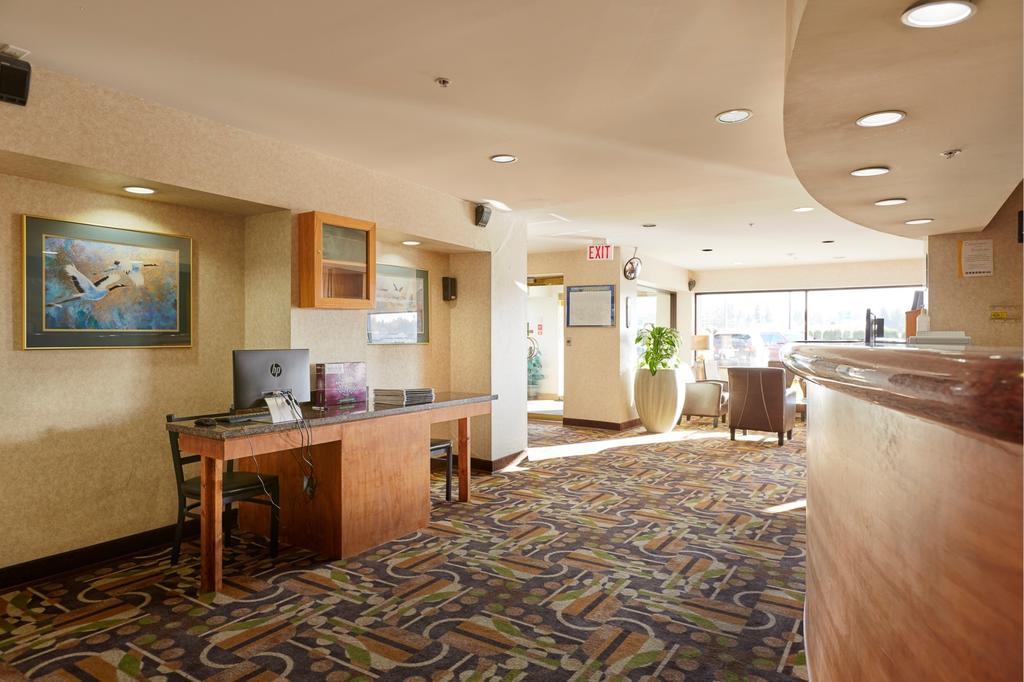 فندق Ramada By Wyndham أبوتسفورد المظهر الخارجي الصورة