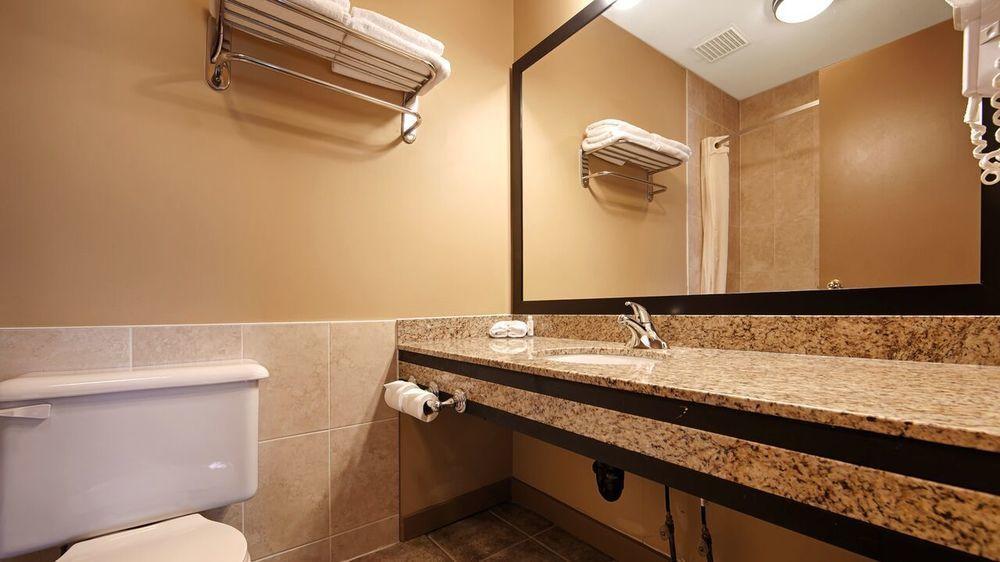 فندق Ramada By Wyndham أبوتسفورد المظهر الخارجي الصورة