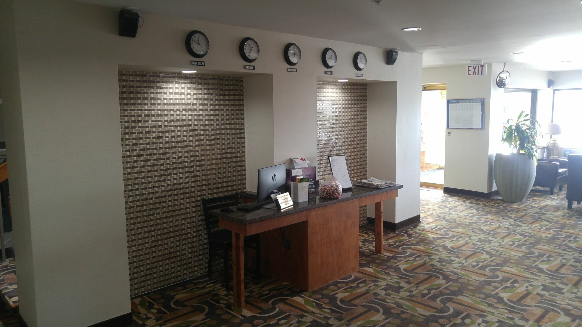فندق Ramada By Wyndham أبوتسفورد المظهر الخارجي الصورة
