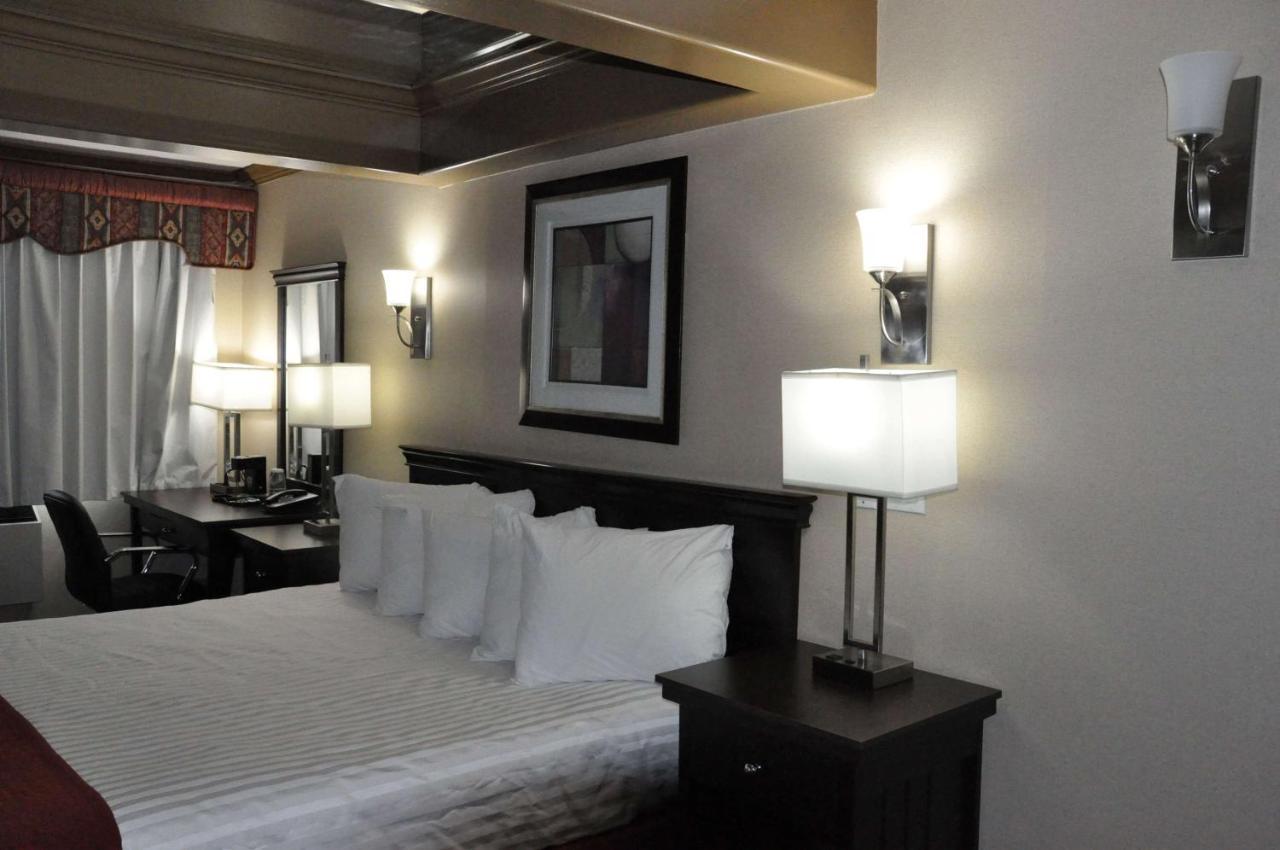 فندق Ramada By Wyndham أبوتسفورد المظهر الخارجي الصورة