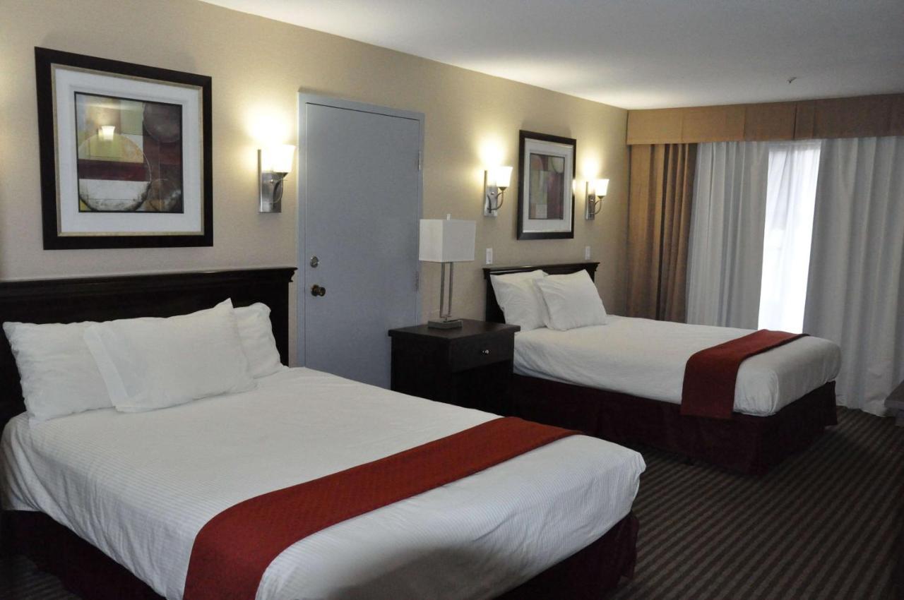 فندق Ramada By Wyndham أبوتسفورد المظهر الخارجي الصورة
